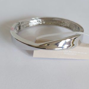 14th & Union silver tone bangle spring clamp NWOT